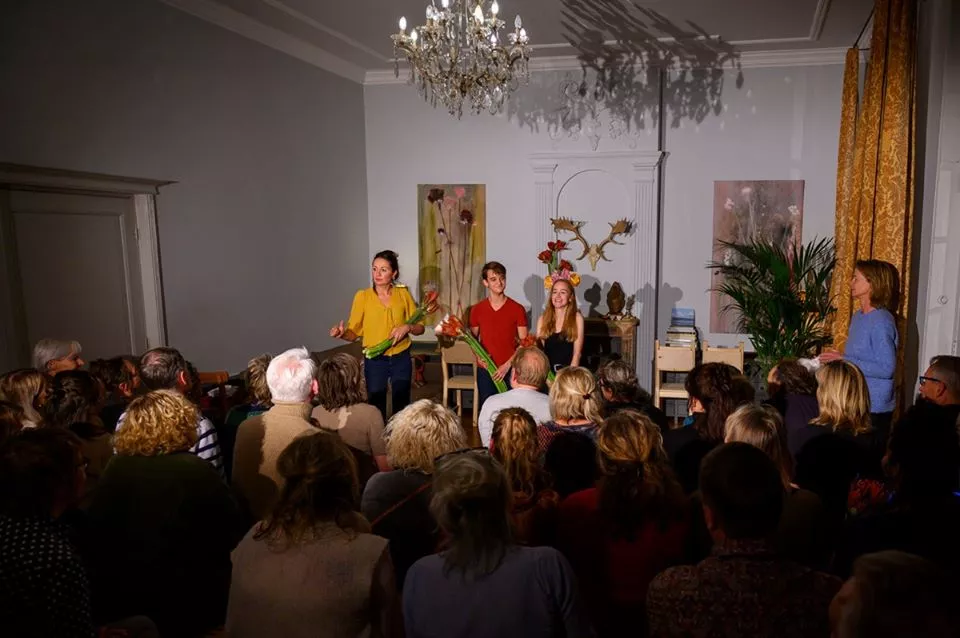 Sally & Molly in de huiskamer 2020